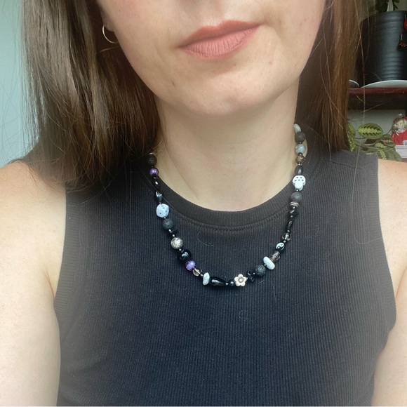 Black & White Beaded Necklace Mushroom Yin Yang Dice Flowers Spiral Silver Mix - Picture 9 of 10